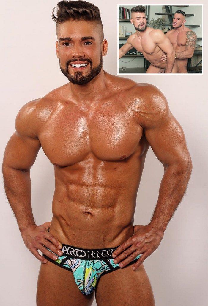 The P. recommendet sex muscle hunk